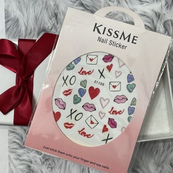 Valentines Day Press On Nail Tabs - Picture 5 of 8